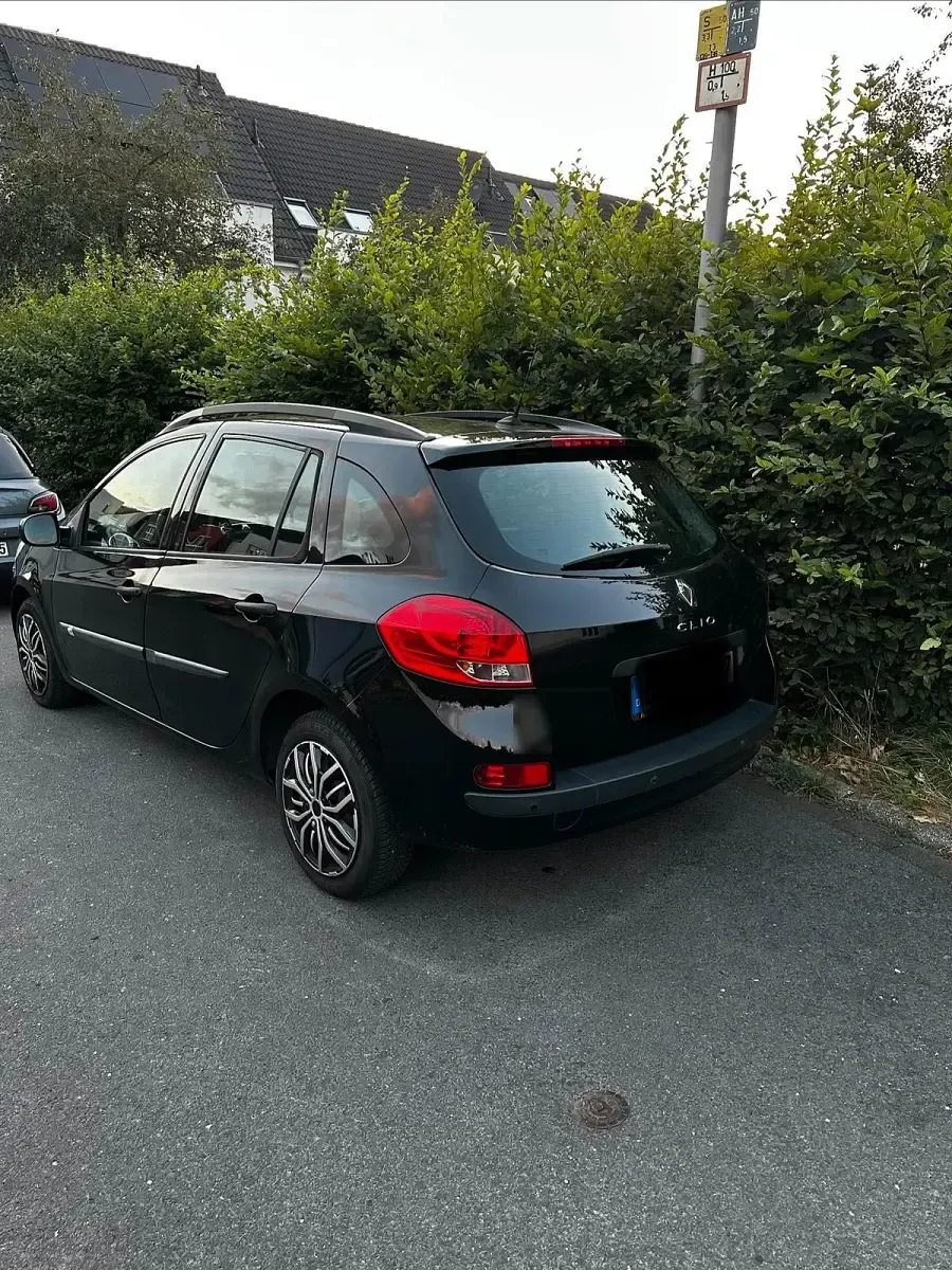 Gebraucht Renault Clio GrandTour 75 PS (55 kW) 2012 Schwarz Kombi
