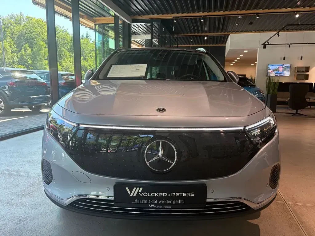 Gebraucht Mercedes EQA250+ Advanced 139 kW (190 PS) 2025 Silber SUV