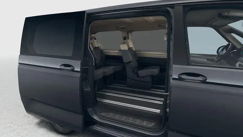 Neu VW Multivan Business 150 PS (110 kW) 2026 Pure grey Van / Kleinbus