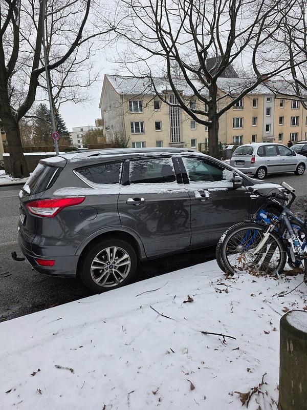 Gebraucht Ford Kuga 2015 Grau SUV