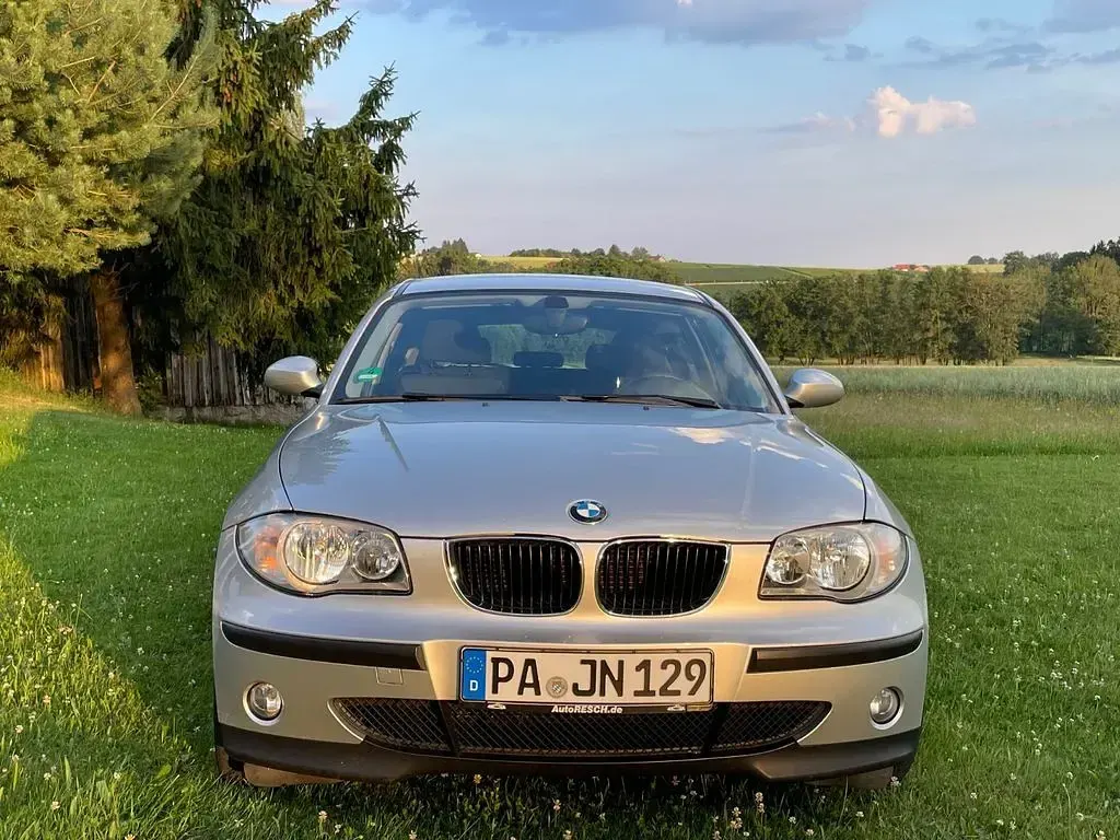Gebraucht BMW 118 129 PS (94 kW) 2006 Silber Kleinwagen