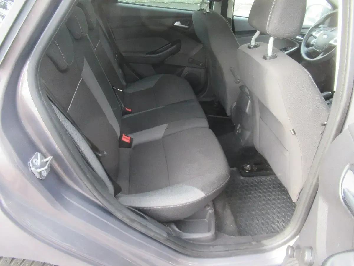 Gebraucht Ford Focus 100 PS (73 kW) 2014 Kombi