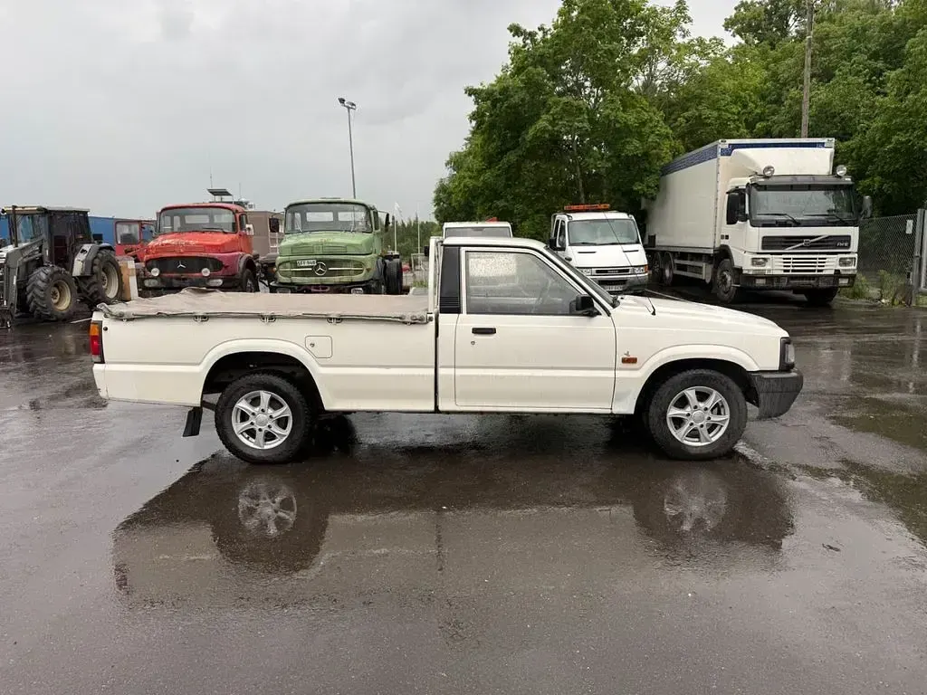 Gebraucht Mazda B Series 86 PS (63 kW) 1997 Weiß Pickup