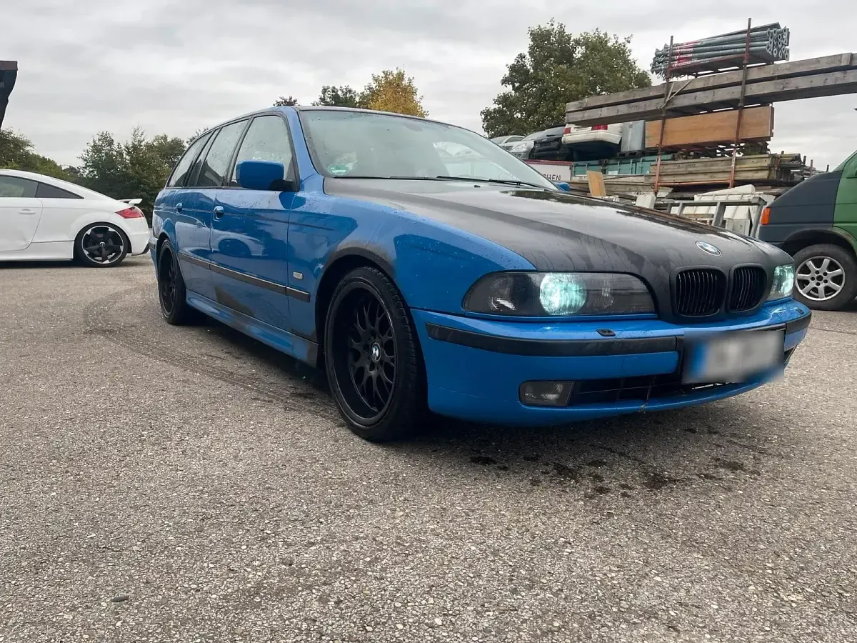 Gebraucht BMW 530 184 PS (135 kW) 1999 Blau Kombi