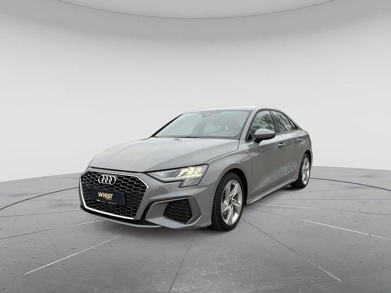 Nardograu Gebraucht 2023 Audi A3 S-Line Limousine | 25.550 € (Fairer Preis) - Bild 1/1