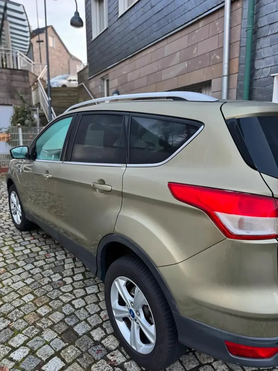 Gebraucht Ford Kuga 150 PS (110 kW) 2015 Braun SUV