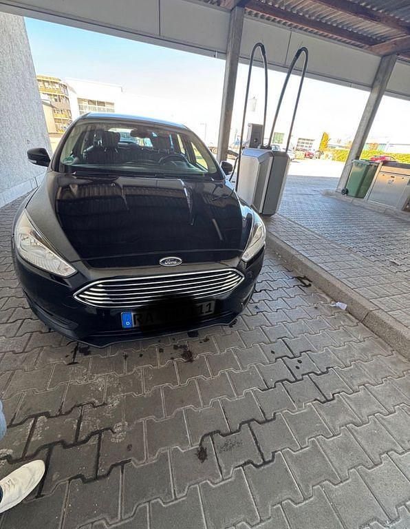 Second-hand Ford Focus Titanium 120 CP (88 kW) 2015 Negru Break