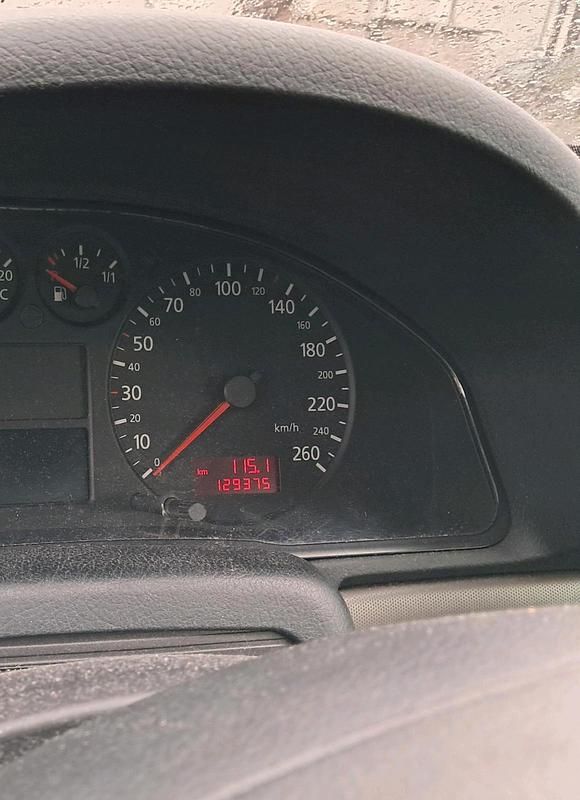 Gebraucht Audi A4 107 PS (78 kW) 2000 Silber Limousine