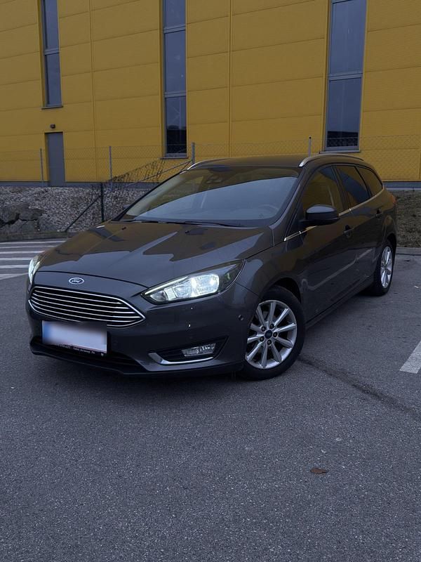 Gebraucht Ford Focus Titanium 120 PS (88 kW) 2016 Schwarz Van