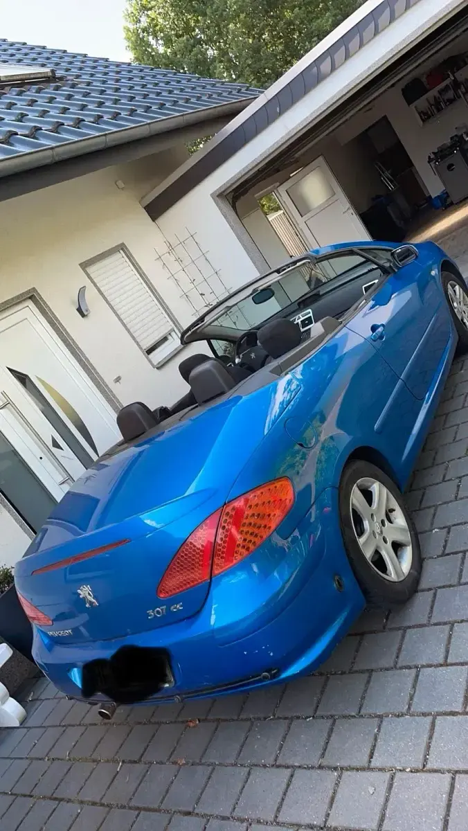 Gebraucht Peugeot 307 CC 136 PS (100 kW) 2004 Blau Cabrio