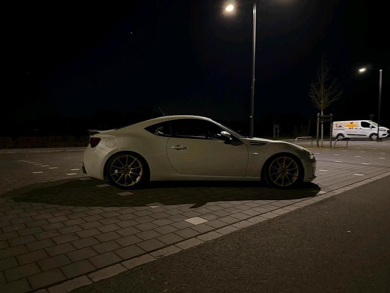 Gebraucht Subaru BRZ 200 PS (147 kW) 2015 Weiß Coupé