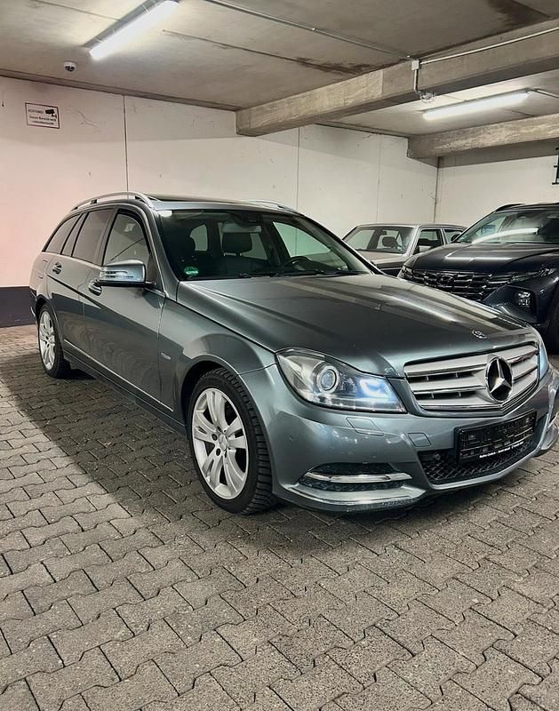 Gebraucht Mercedes C250 204 PS (150 kW) 2011 Grau Kombi