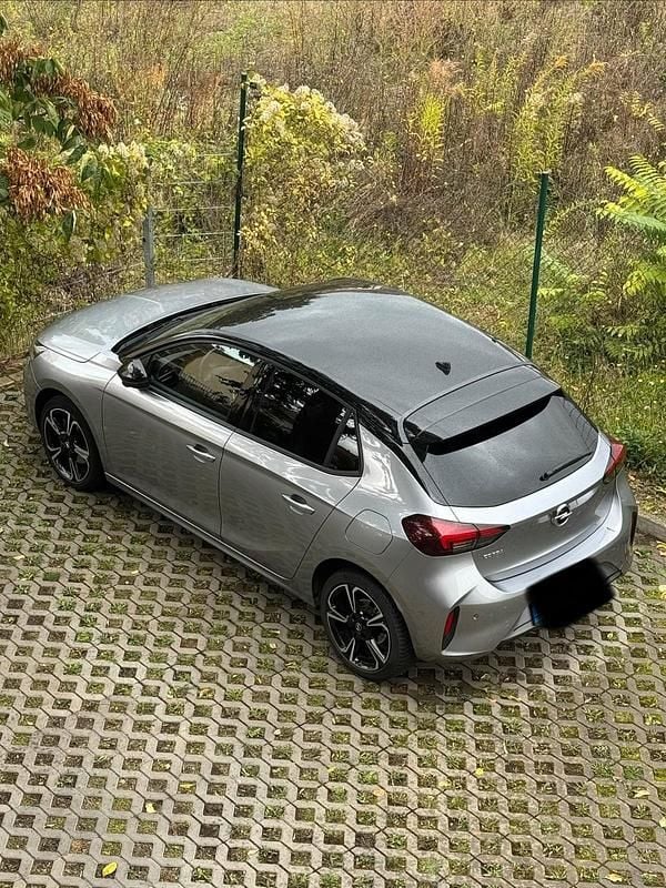 Grau Gebraucht 2020 Opel Corsa GS Line Limousine | 11.500 € (Superpreis) - Bild 1/4