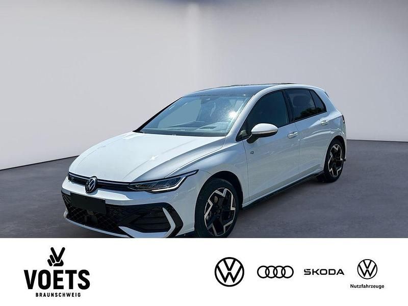 Gebraucht VW Golf VIII R-line 150 PS (110 kW) 2025 Pure white schwarz Limousine