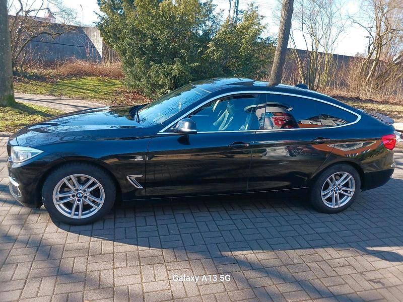 Gebraucht BMW 320 184 PS (135 kW) 2014 Schwarz Limousine