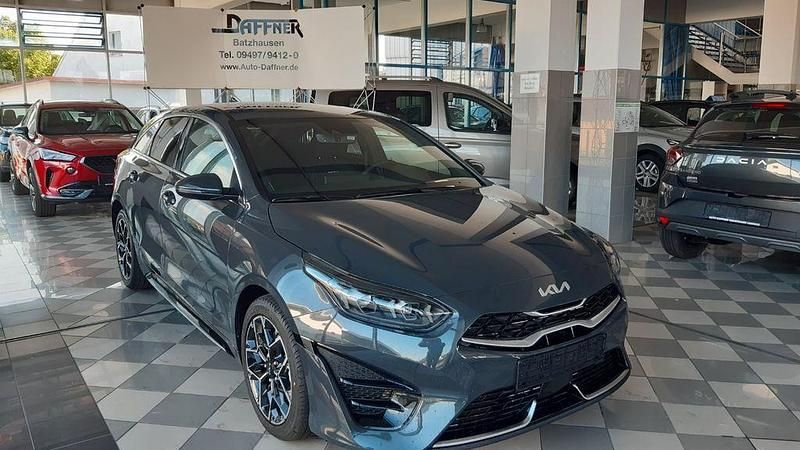 Gebraucht Kia ProCeed GT-Line 160 PS (117 kW) 2023 Grau Kleinwagen