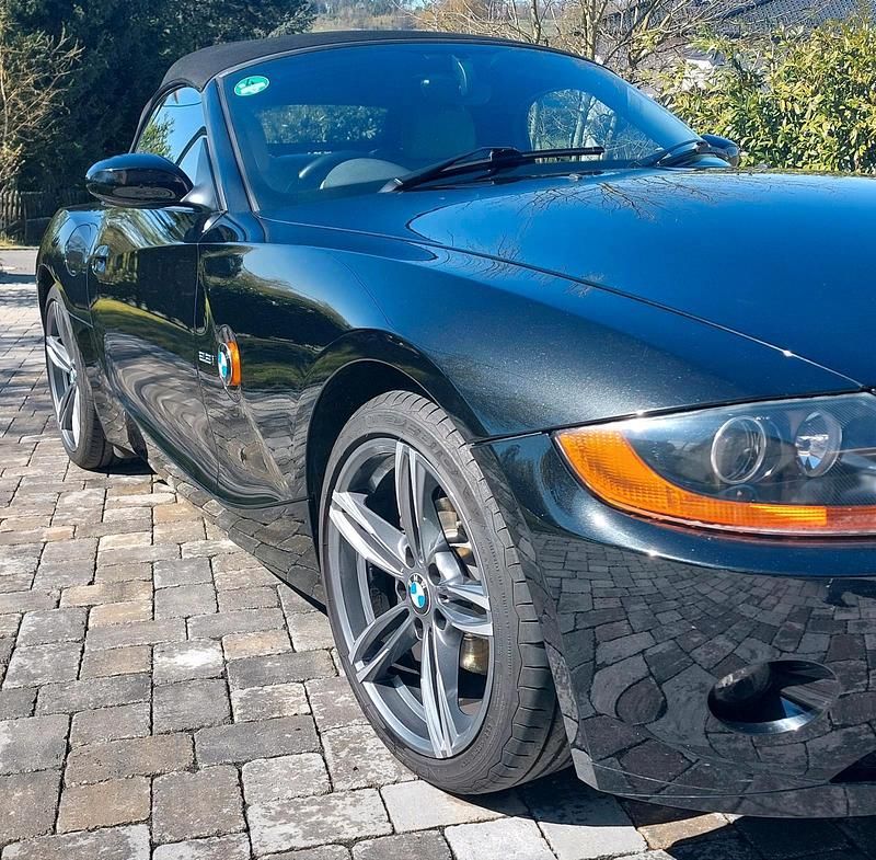 Gebraucht BMW Z4 170 PS (125 kW) 2005 Schwarz Cabrio