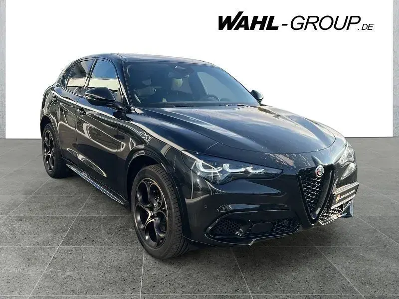 Gebraucht Alfa Romeo Stelvio 280 PS (205 kW) 2025 Schwarz SUV