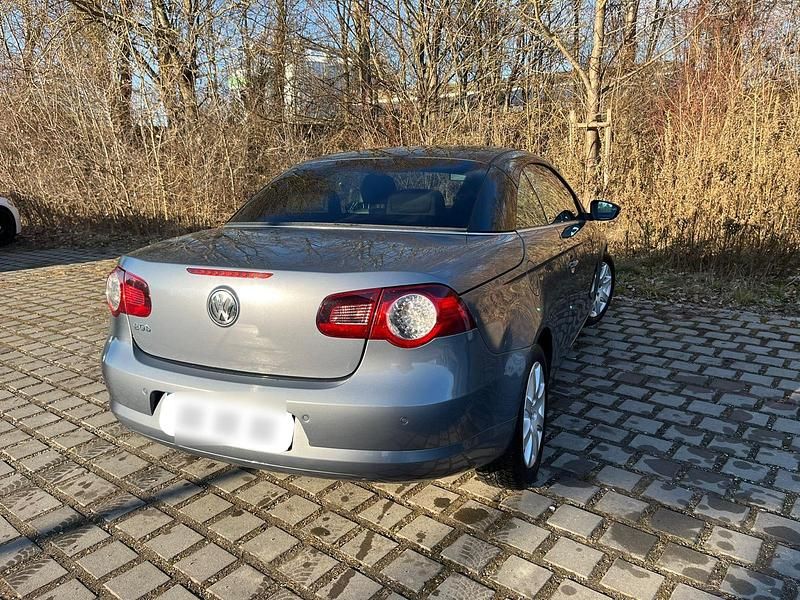 Gebraucht VW Eos 150 PS (110 kW) 2010 Grau Cabrio