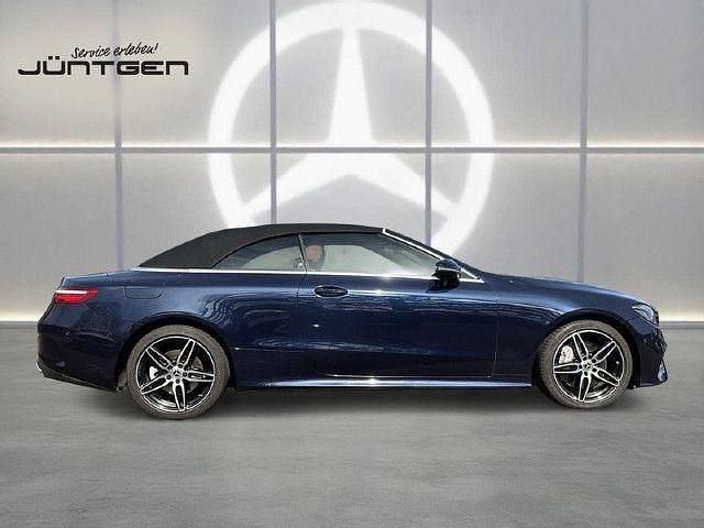 Gebraucht Mercedes E400 AMG 330 PS (242 kW) 2020 Blau Cabrio