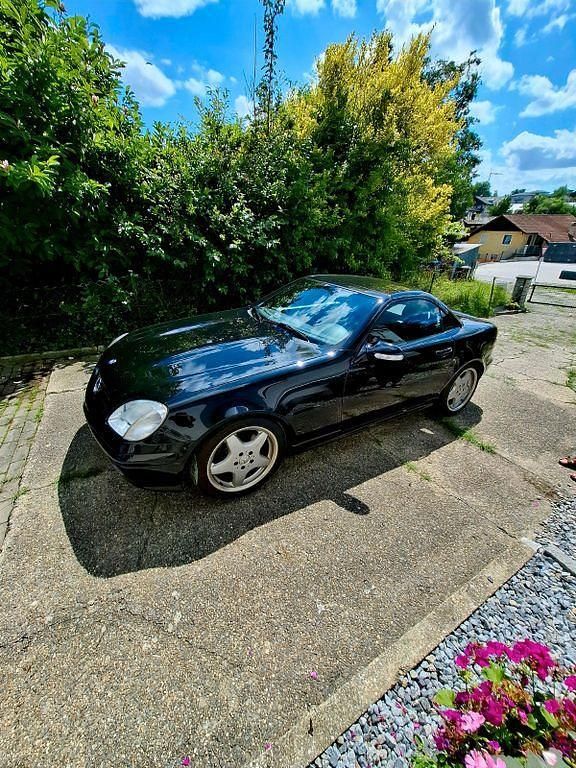 Schwarz Gebraucht 2001 Mercedes SLK320 Cabrio | 7.125 € (Guter Preis) - Bild 1/4
