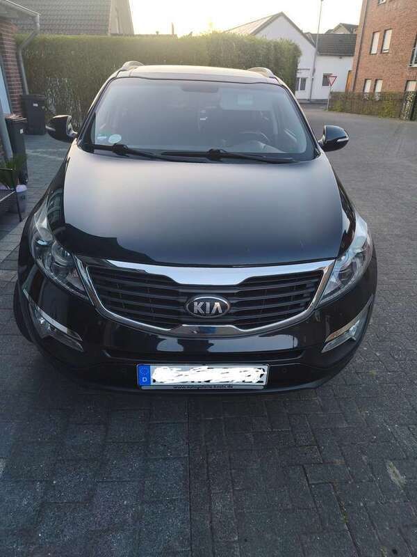 Schwarz Gebraucht 2011 Kia Sportage Spirit SUV | 8.000 € (Fairer Preis) - Bild 1/4
