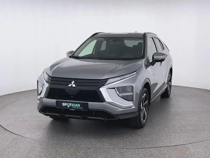 Grau Gebraucht 2022 Mitsubishi Eclipse Cross Basis SUV | 24.990 € (Fairer Preis) - Bild 1/4
