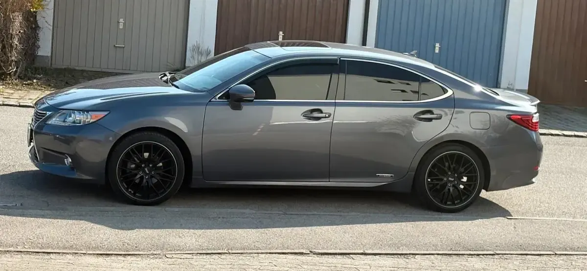 Gebraucht Lexus ES300 204 PS (150 kW) 2013 Grau Limousine