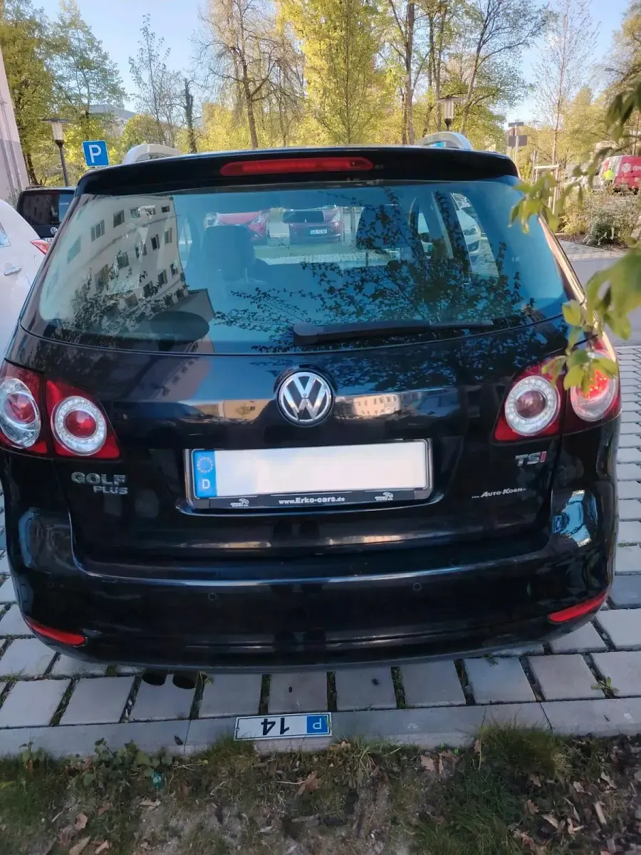 Gebraucht VW Golf Plus Cross Highline 122 PS (89 kW) 2010 Schwarz Van / Kleinbus