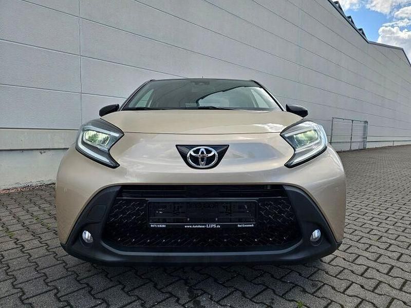 Gebraucht Toyota Aygo 53 PS (38 kW) 2022 Beige Kleinwagen