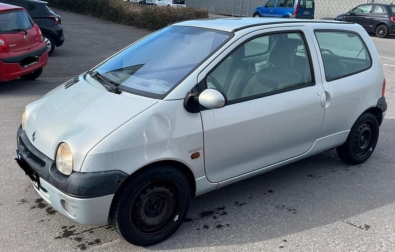 Second-hand Renault Twingo 58 CP (42 kW) 2001 Hatchback