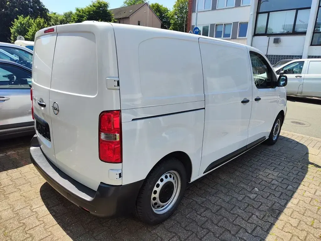 Gebraucht Opel Vivaro-e Combi Edition 120 PS (88 kW) 2023 Weiß Van / Kleinbus