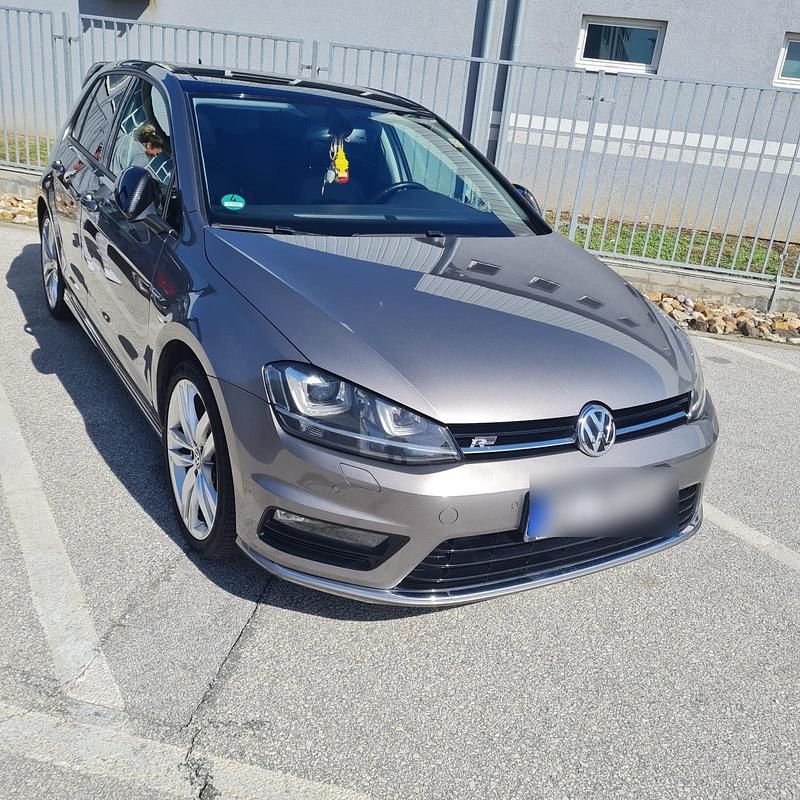 Grau Gebraucht 2014 VW Golf VII Limousine | 10.499 € (Etwas zu teuer) - Bild 1/4