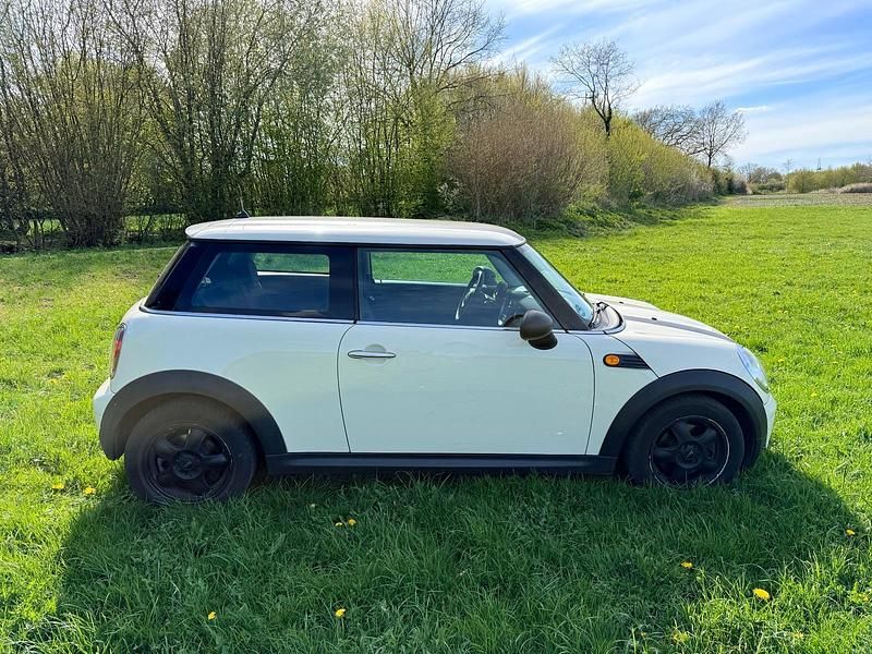 Usata Mini ONE 75 CV (55 kW) 2009 Beige Utilitaria