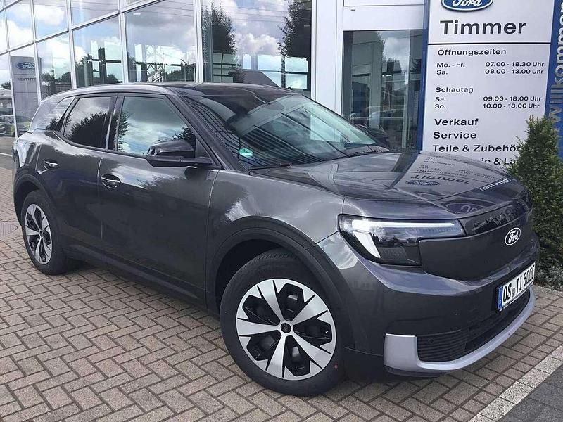 Grau (magnetic grey metallic) Gebraucht 2025 Ford Explorer Standard Range SUV | 39.990 € - Bild 1/4