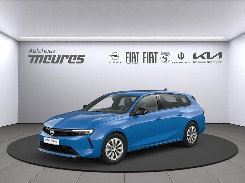 Neu Opel Astra Edition 131 PS (96 kW) 2026 Gruen Kombi