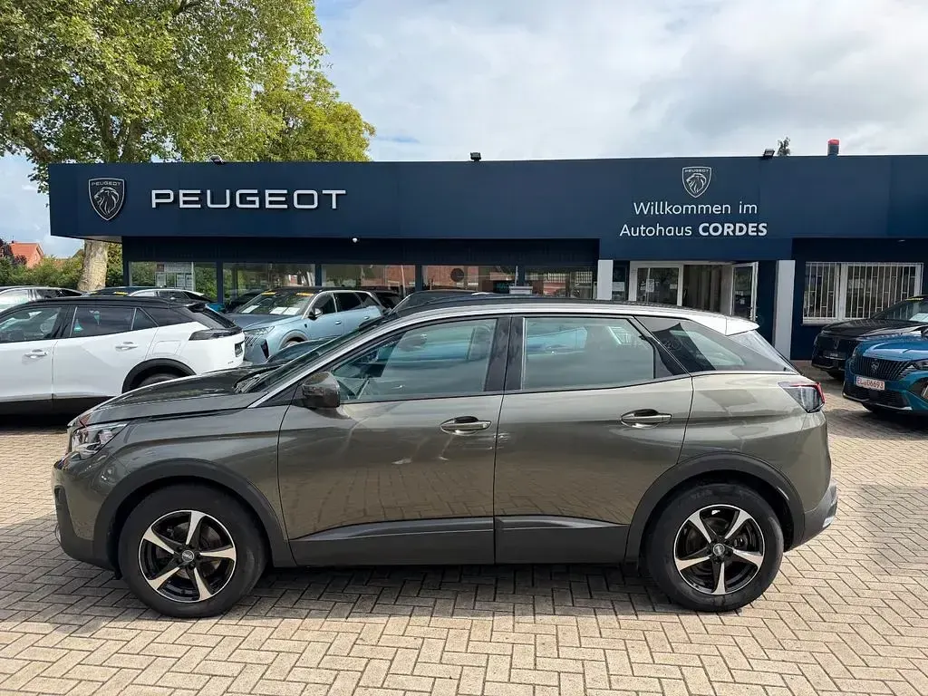 Gebraucht Peugeot 3008 Access 131 PS (96 kW) 2018 Grau SUV