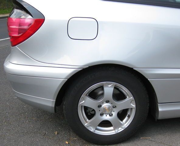 Gebraucht Mercedes C180 143 PS (105 kW) 2003 Silber Coupé