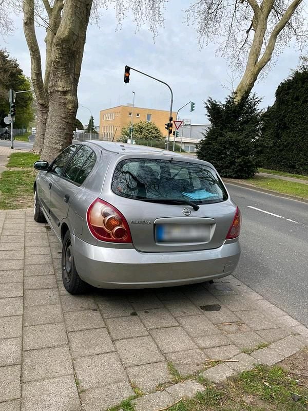 Gebraucht Nissan Almera 98 PS (72 kW) 2006 Silber Kleinwagen