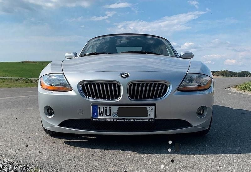Silber Gebraucht 2004 BMW Z4 M Sport Cabrio | 14.900 € (Guter Preis) - Bild 1/4