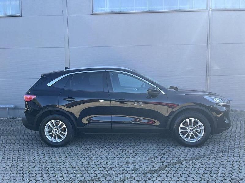 Gebraucht Ford Kuga Titanium 224 PS (164 kW) 2022 Schwarz SUV