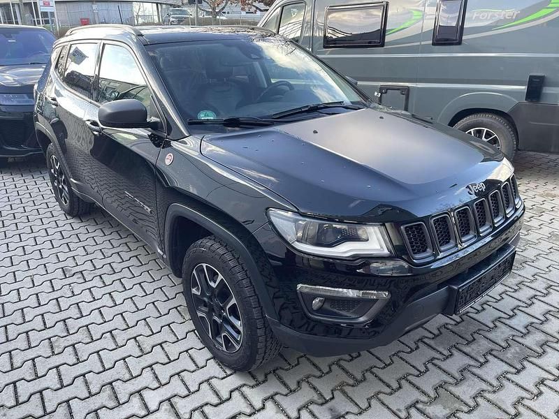 Gebraucht Jeep Compass Trailhawk 170 PS (125 kW) 2020 Schwarz SUV