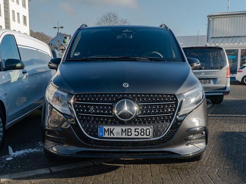 Gebraucht Mercedes V250 Style 190 PS (139 kW) 2026 Graphitgrau metallic Van / Kleinbus