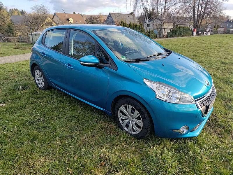 Gebraucht Peugeot 208 82 PS (60 kW) 2013 Kleinwagen