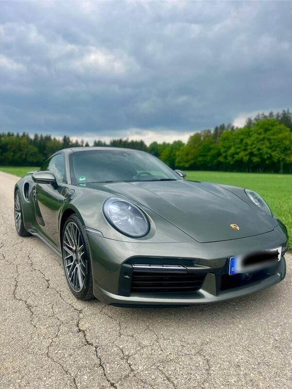 Grün Gebraucht 2023 Porsche 992 Coupé | 208.911 € (Superpreis) - Bild 1/4