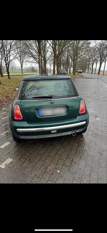 Second-hand Mini ONE 90 CP (66 kW) 2003 Verde Hatchback