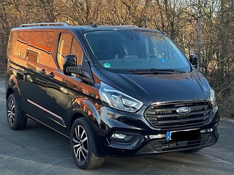 Schwarz Gebraucht 2019 Ford Transit Custom Trend Kombi | 24.400 € (Teuer) - Bild 1/4