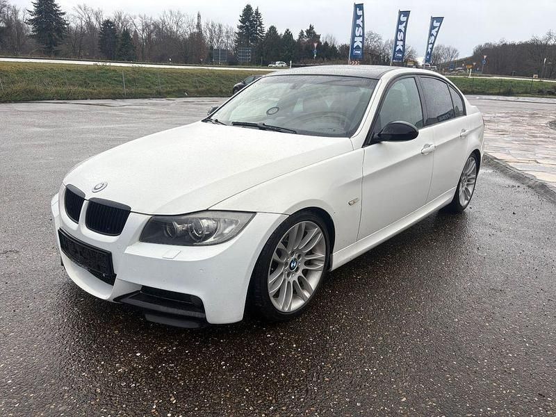 Weiß Gebraucht 2007 BMW 330 M Sport Limousine | 6.100 € (Fairer Preis) - Bild 1/4