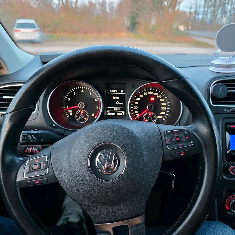 Gebraucht VW Golf VI 122 PS (89 kW) 2010 Schwarz Kleinwagen