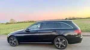 Gebraucht Mercedes C180 122 PS (89 kW) 2019 Schwarz Limousine